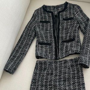 Tweed Chanel Style 2-piece suit